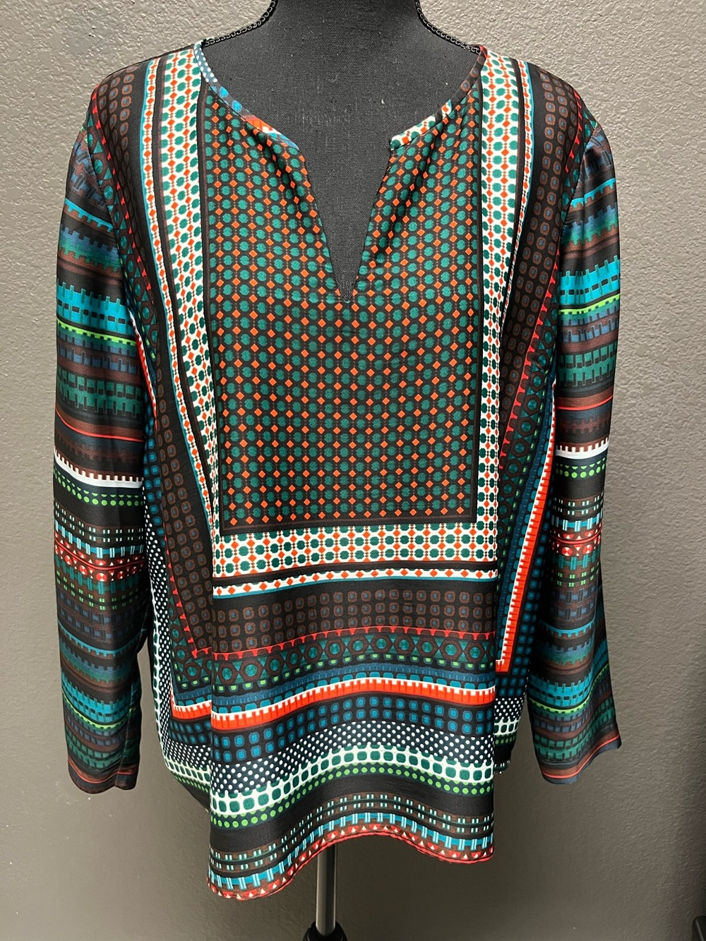 Adrianna Papell XL Womens Blouse Silky High Low VNeck Long Sleeve Multicolor